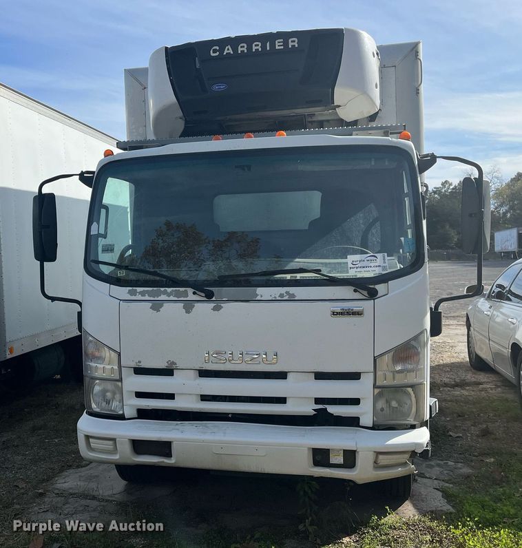 image for item DH8603 2013 Isuzu NRR  refrigerated truck