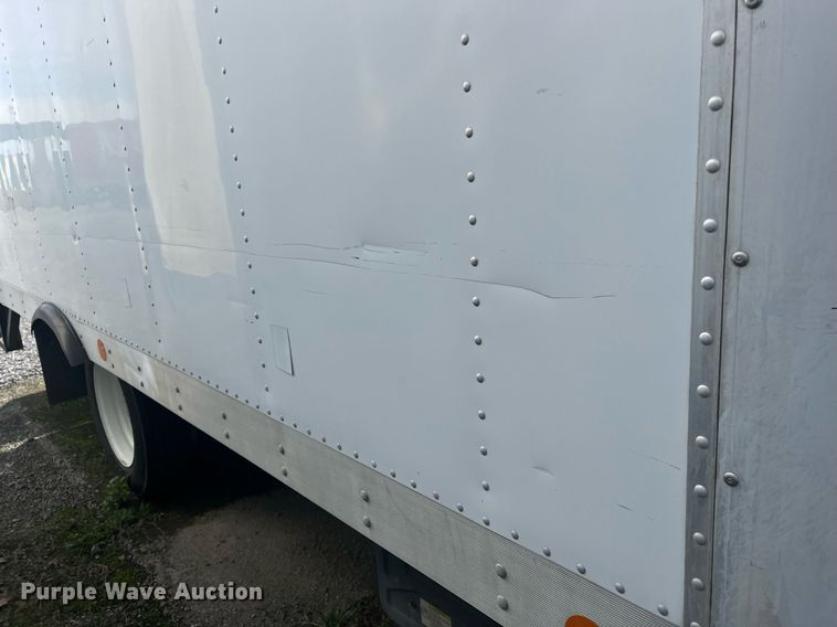 image for item DH8603 2013 Isuzu NRR  refrigerated truck