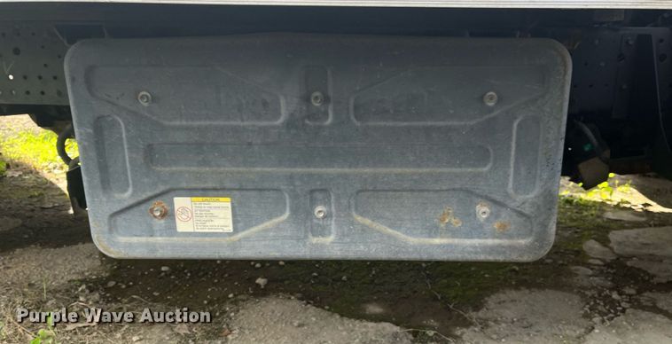 image for item DH8603 2013 Isuzu NRR  refrigerated truck