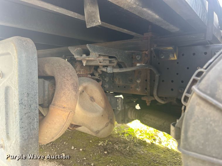 image for item DH8603 2013 Isuzu NRR  refrigerated truck