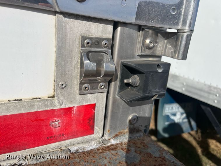 image for item DH8603 2013 Isuzu NRR  refrigerated truck