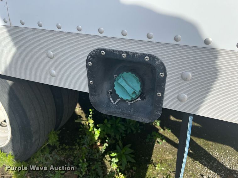 image for item DH8603 2013 Isuzu NRR  refrigerated truck