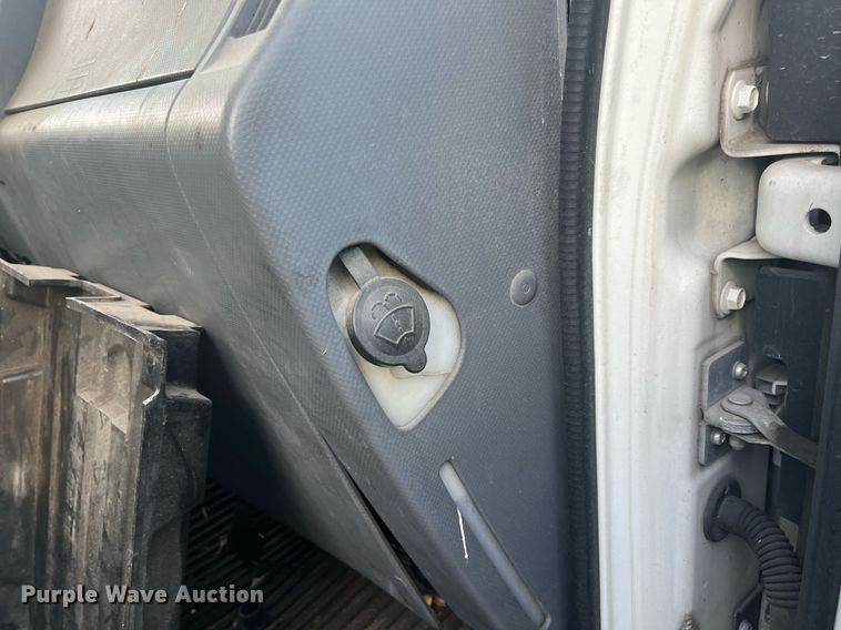 image for item DH8603 2013 Isuzu NRR  refrigerated truck