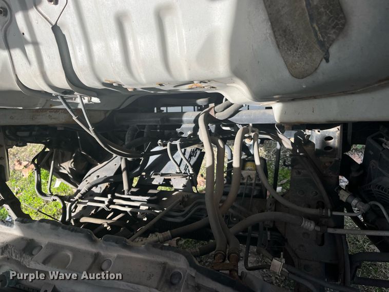 image for item DH8603 2013 Isuzu NRR  refrigerated truck