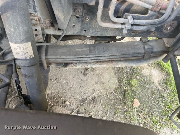 image for item DH8603 2013 Isuzu NRR  refrigerated truck