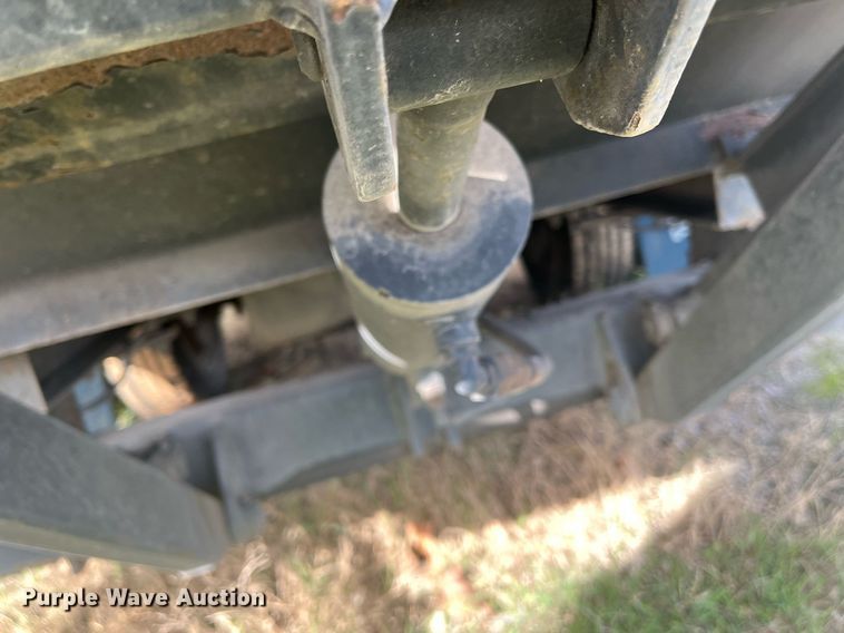 image for item DH8604 2013 Isuzu NRR  refrigerated truck