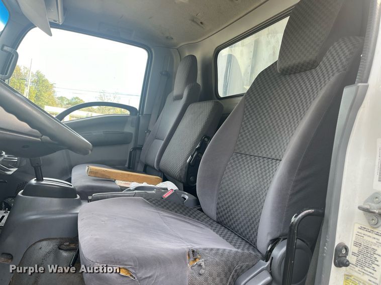 image for item DH8604 2013 Isuzu NRR  refrigerated truck