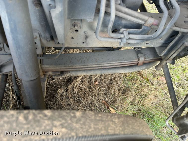 image for item DH8604 2013 Isuzu NRR  refrigerated truck