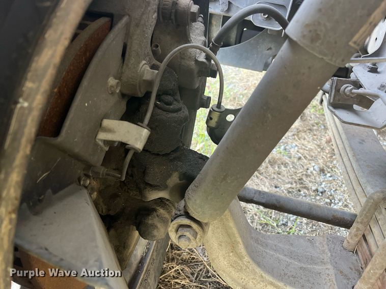 image for item DH8604 2013 Isuzu NRR  refrigerated truck