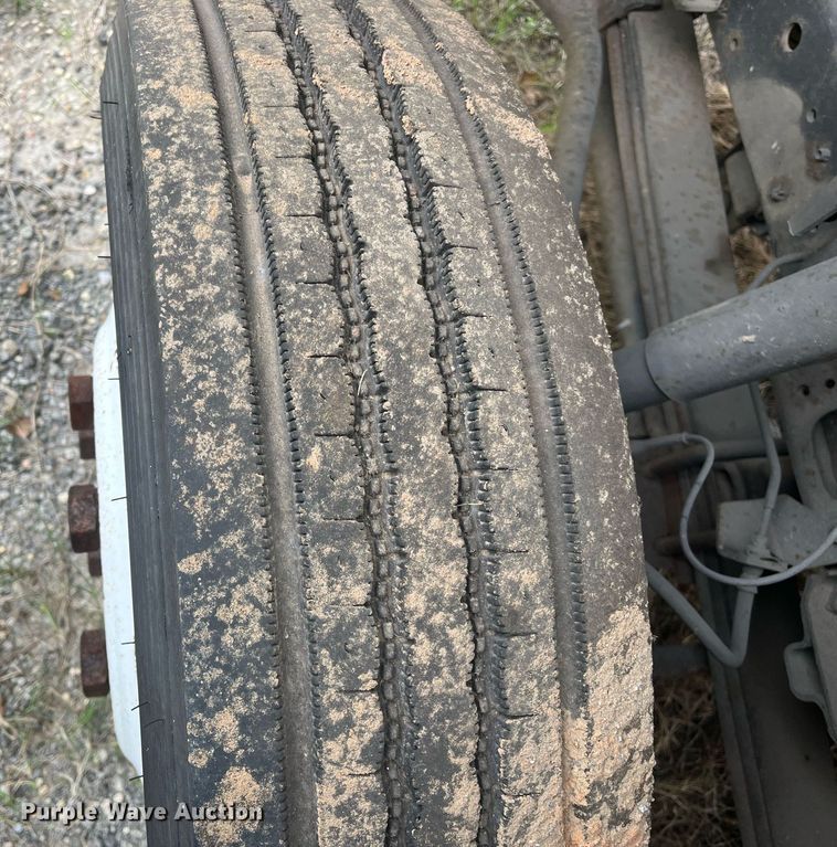 image for item DH8604 2013 Isuzu NRR  refrigerated truck