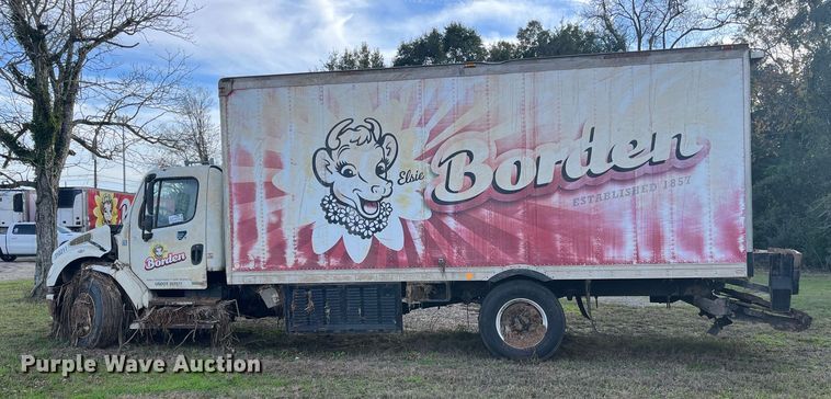 image for item DH8605 2010 Freightliner Business Class M2 106  refrigerated truck