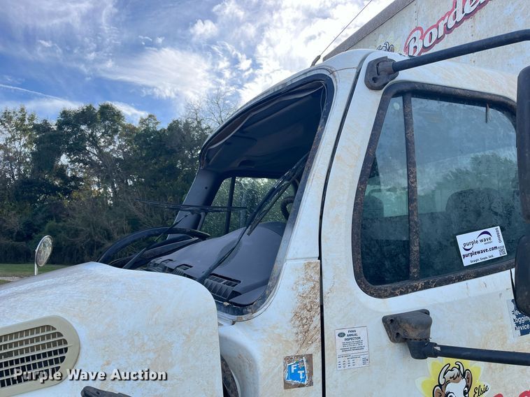 image for item DH8605 2010 Freightliner Business Class M2 106  refrigerated truck