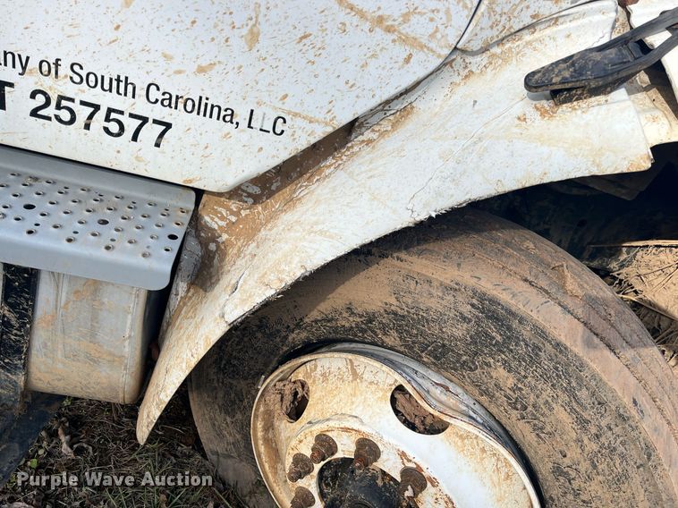 image for item DH8605 2010 Freightliner Business Class M2 106  refrigerated truck