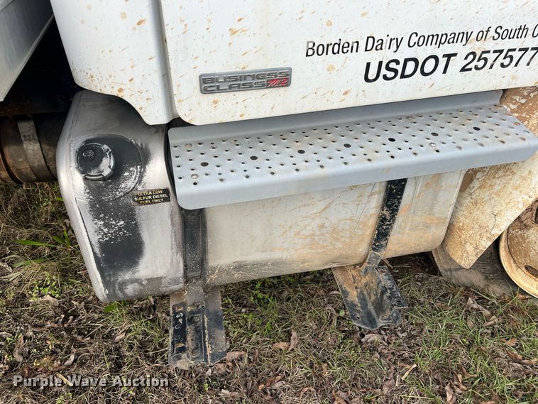 image for item DH8605 2010 Freightliner Business Class M2 106  refrigerated truck