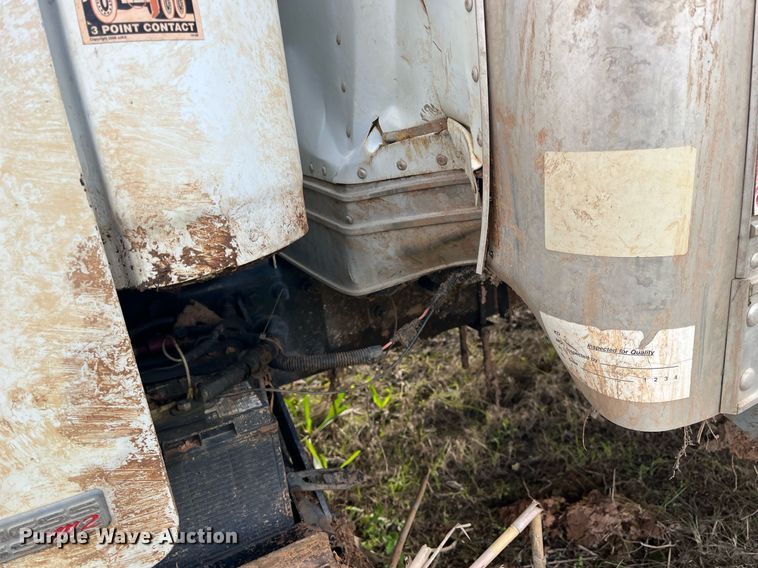 image for item DH8605 2010 Freightliner Business Class M2 106  refrigerated truck