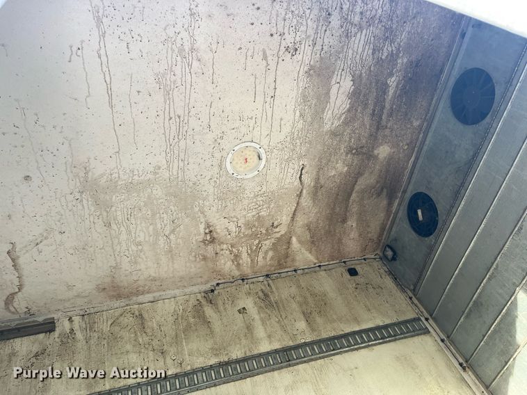 image for item DH8605 2010 Freightliner Business Class M2 106  refrigerated truck