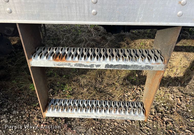 image for item DH8605 2010 Freightliner Business Class M2 106  refrigerated truck