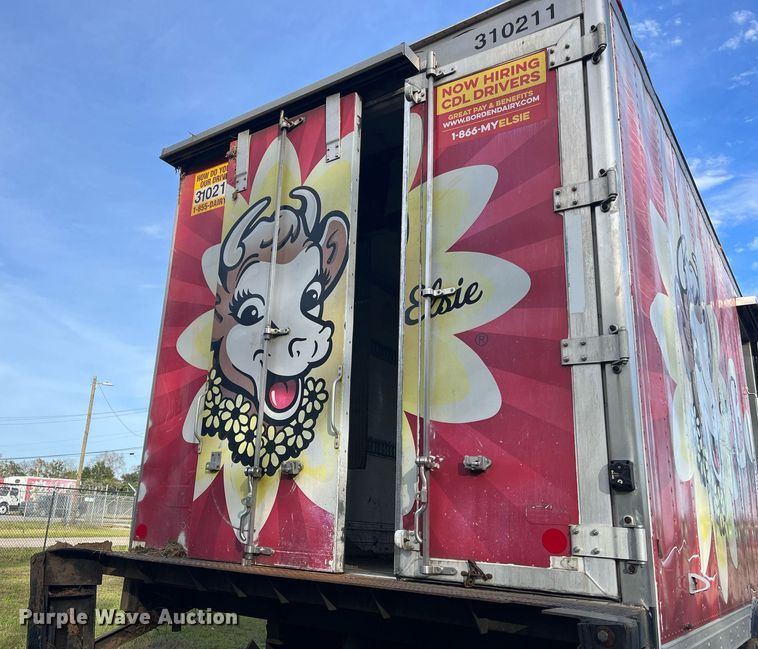 image for item DH8605 2010 Freightliner Business Class M2 106  refrigerated truck