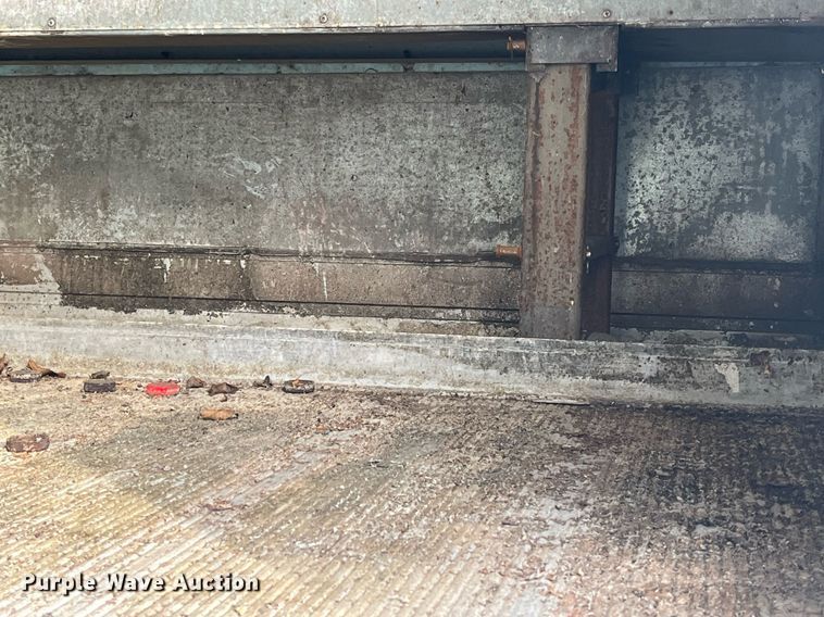 image for item DH8605 2010 Freightliner Business Class M2 106  refrigerated truck