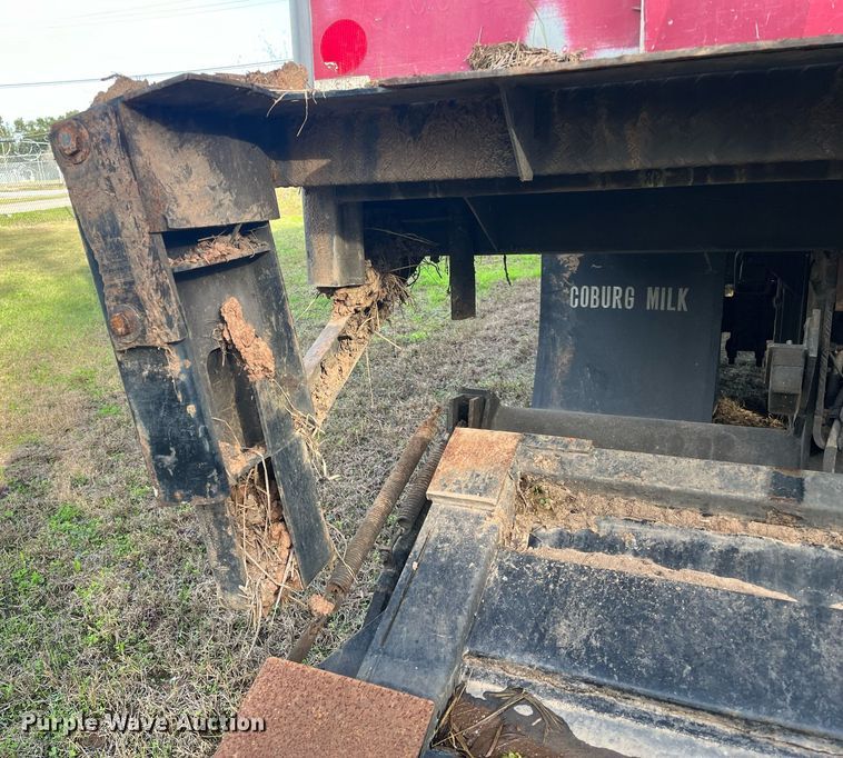 image for item DH8605 2010 Freightliner Business Class M2 106  refrigerated truck