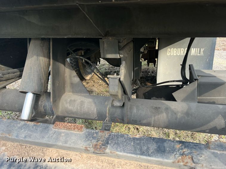 image for item DH8605 2010 Freightliner Business Class M2 106  refrigerated truck