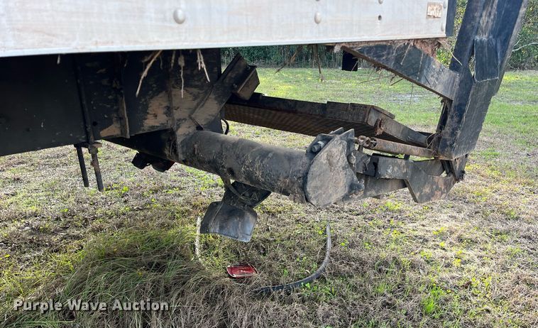 image for item DH8605 2010 Freightliner Business Class M2 106  refrigerated truck