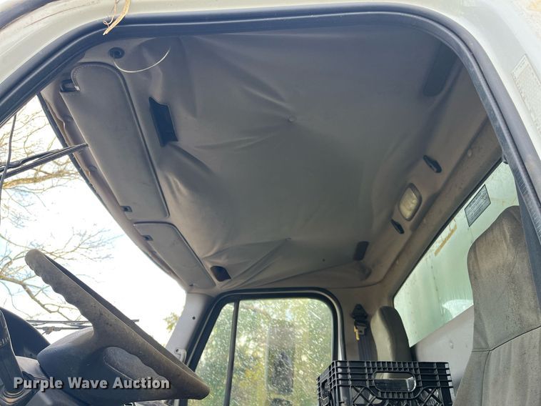 image for item DH8605 2010 Freightliner Business Class M2 106  refrigerated truck