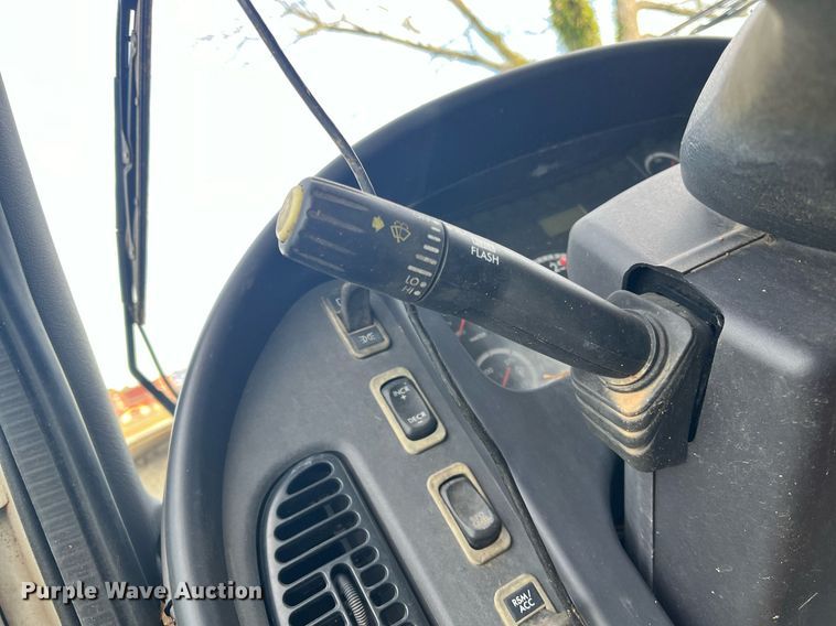 image for item DH8605 2010 Freightliner Business Class M2 106  refrigerated truck