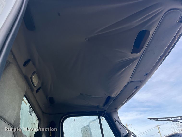 image for item DH8605 2010 Freightliner Business Class M2 106  refrigerated truck