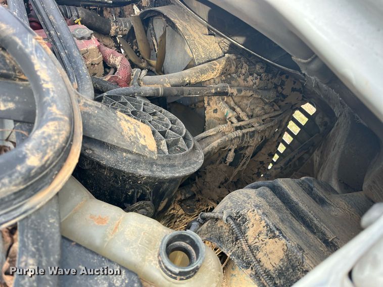 image for item DH8605 2010 Freightliner Business Class M2 106  refrigerated truck