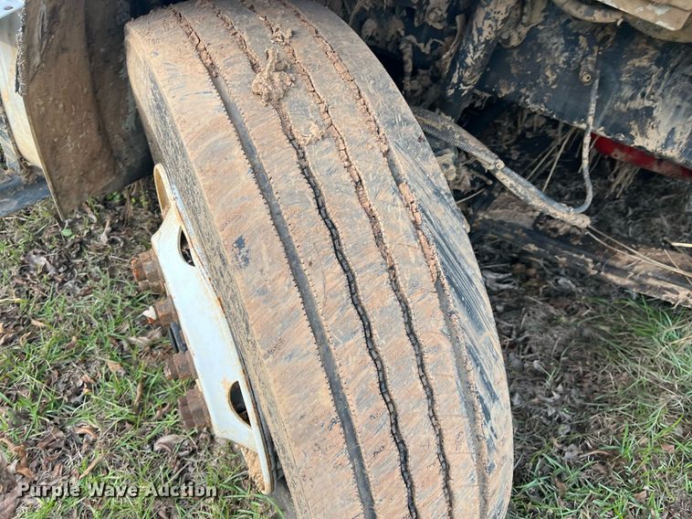 image for item DH8605 2010 Freightliner Business Class M2 106  refrigerated truck