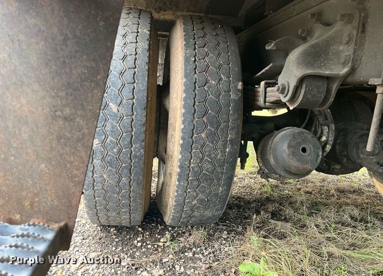 image for item DH8605 2010 Freightliner Business Class M2 106  refrigerated truck