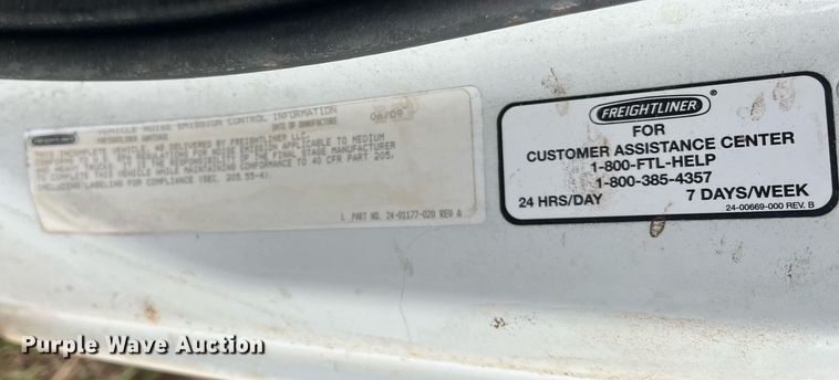 image for item DH8605 2010 Freightliner Business Class M2 106  refrigerated truck