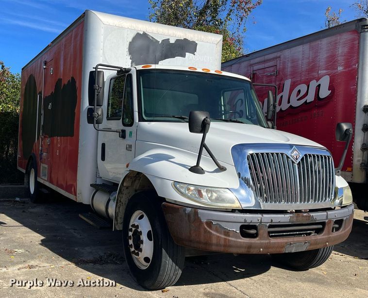 image for item DH8607 2007 International 4300  refrigerated truck