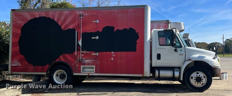 image for item DH8607 2007 International 4300  refrigerated truck