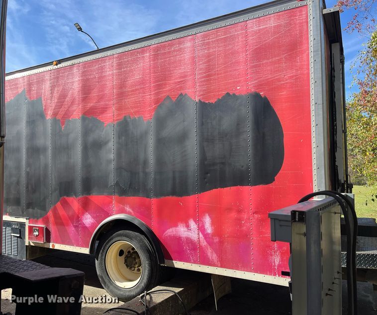 image for item DH8607 2007 International 4300  refrigerated truck