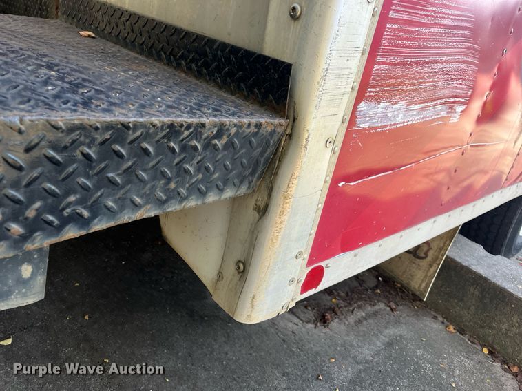 image for item DH8607 2007 International 4300  refrigerated truck