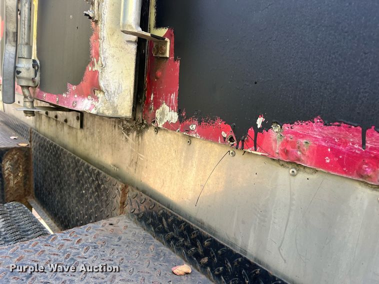 image for item DH8607 2007 International 4300  refrigerated truck