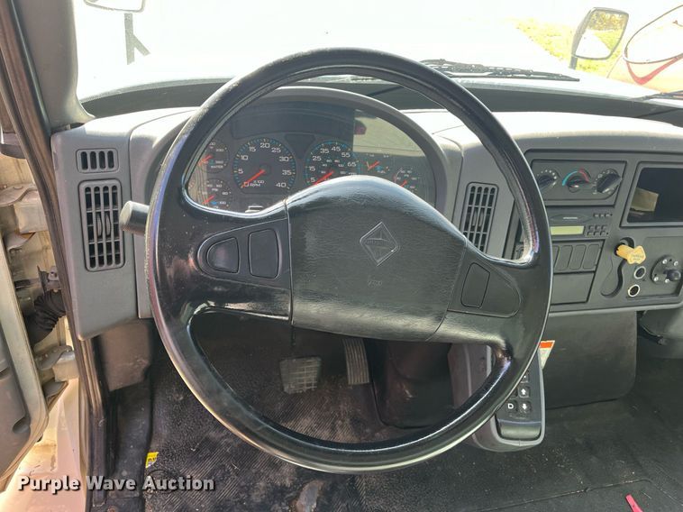 image for item DH8607 2007 International 4300  refrigerated truck