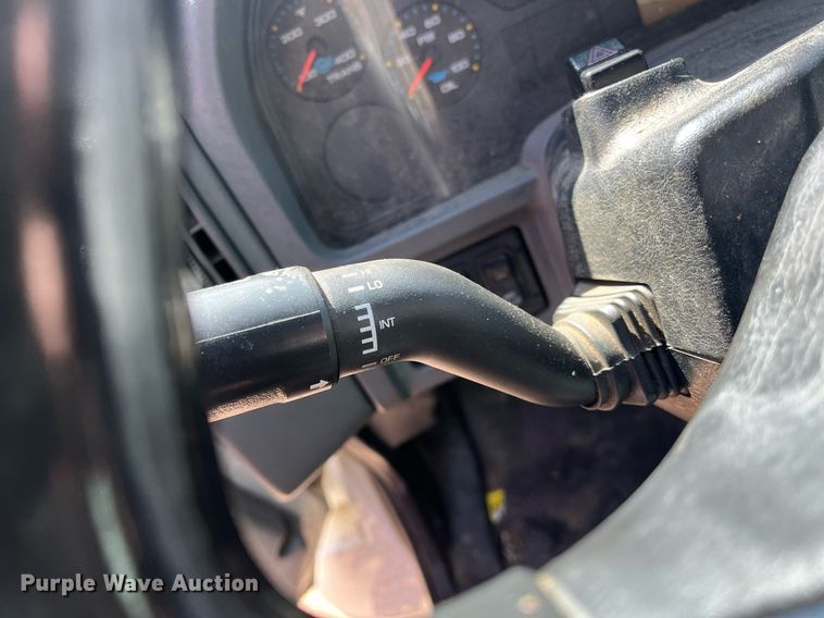 image for item DH8607 2007 International 4300  refrigerated truck