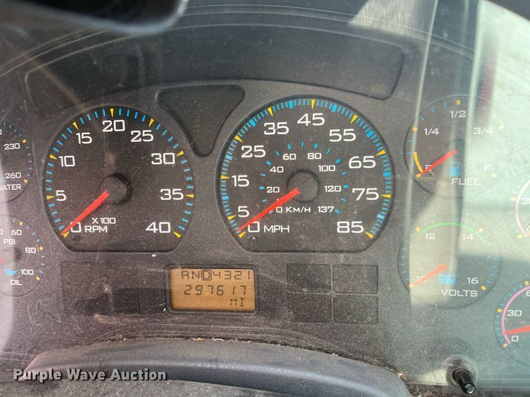 image for item DH8607 2007 International 4300  refrigerated truck