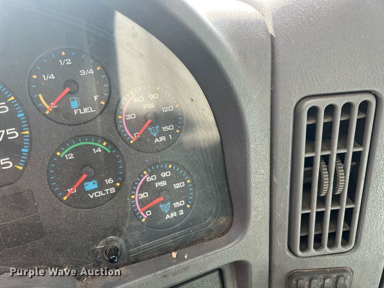 image for item DH8607 2007 International 4300  refrigerated truck