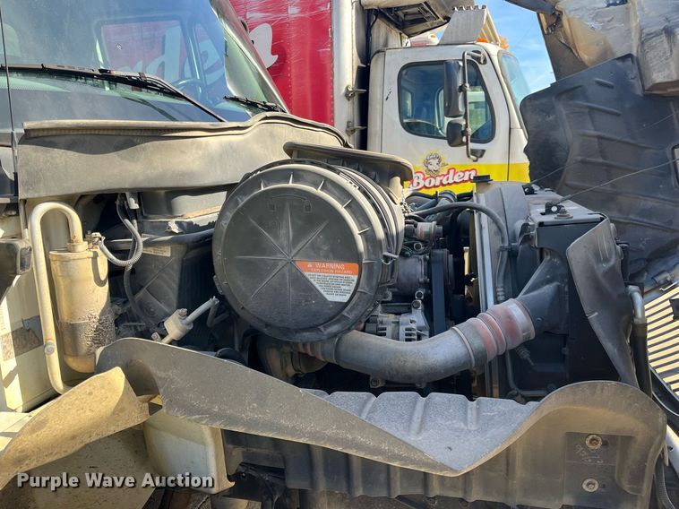 image for item DH8607 2007 International 4300  refrigerated truck