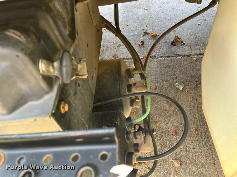 image for item DH8607 2007 International 4300  refrigerated truck