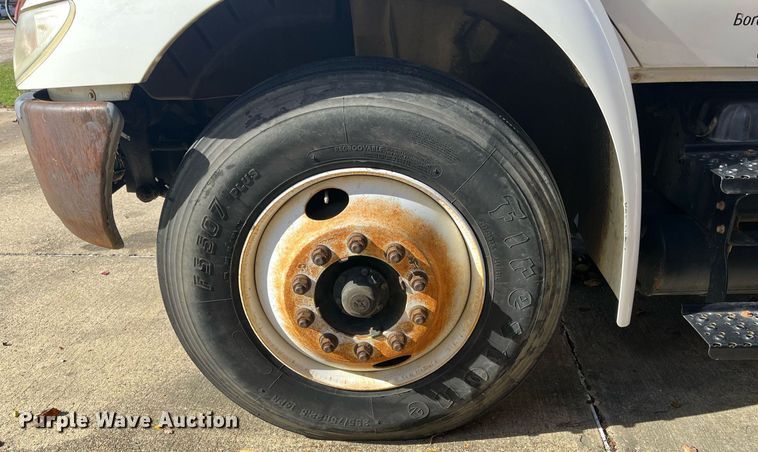 image for item DH8607 2007 International 4300  refrigerated truck