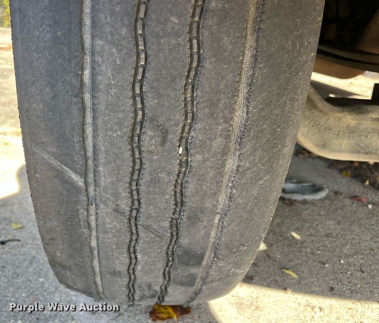 image for item DH8607 2007 International 4300  refrigerated truck