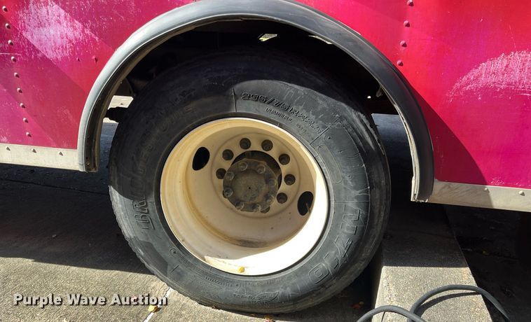 image for item DH8607 2007 International 4300  refrigerated truck