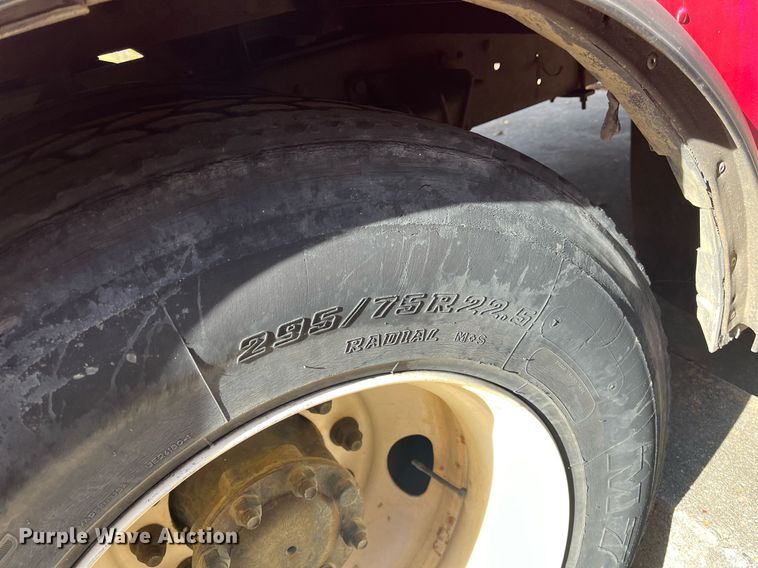 image for item DH8607 2007 International 4300  refrigerated truck