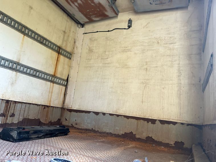 image for item DH8608 2005 Freightliner Business Class M2  refrigerated truck