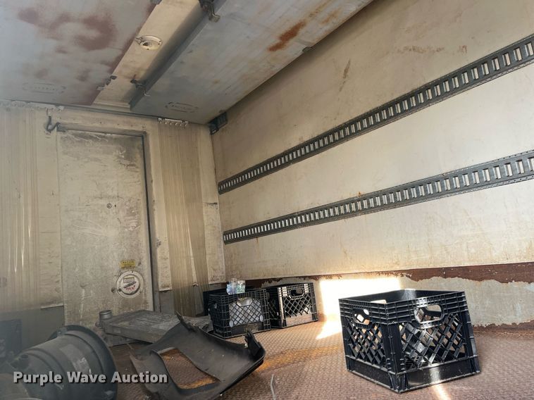 image for item DH8608 2005 Freightliner Business Class M2  refrigerated truck